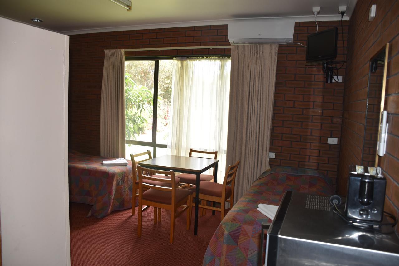 Mount Barker Valley Views Motel & Chalets, Western Australia Bagian luar foto