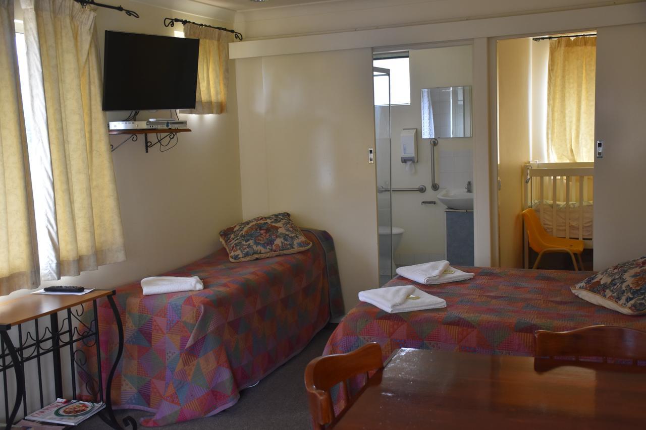 Mount Barker Valley Views Motel & Chalets, Western Australia Bagian luar foto