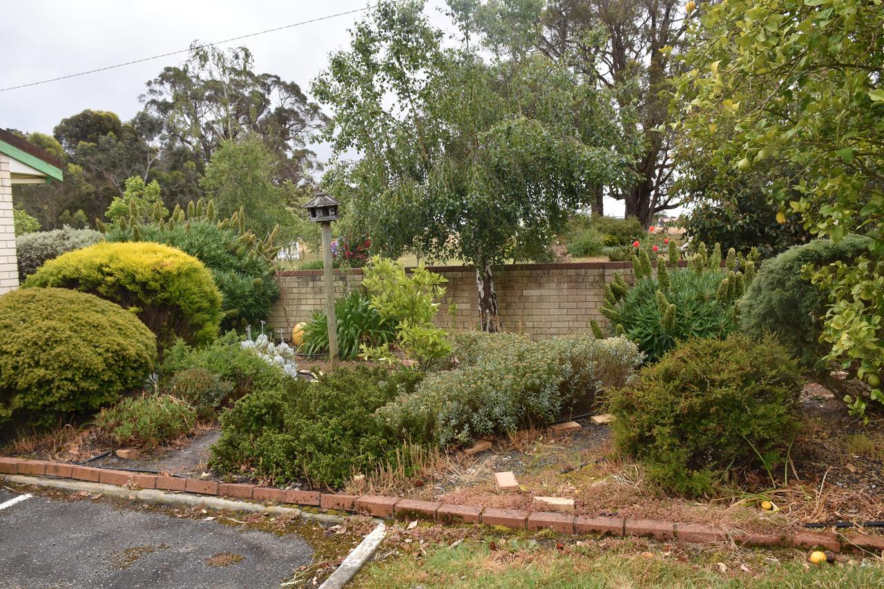 Mount Barker Valley Views Motel & Chalets, Western Australia Bagian luar foto