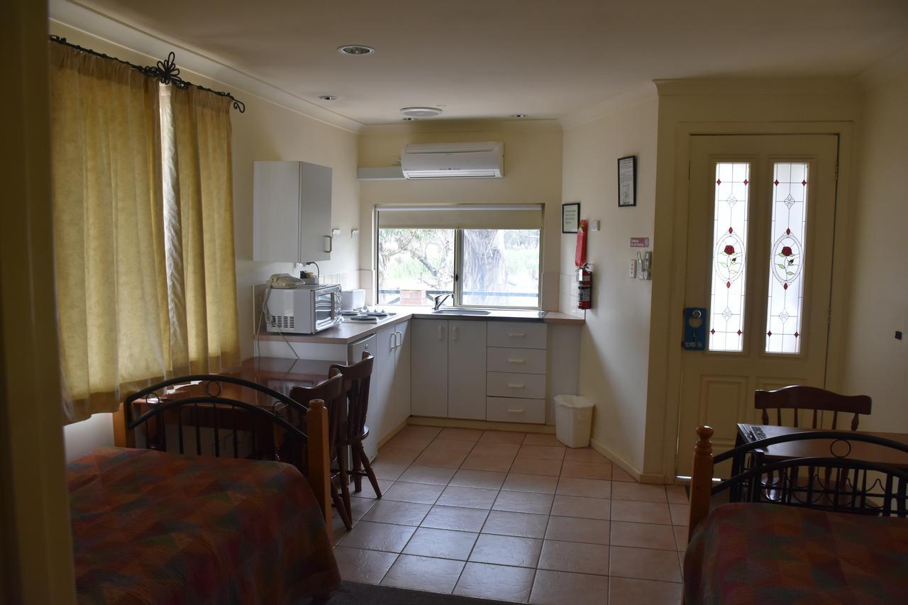 Mount Barker Valley Views Motel & Chalets, Western Australia Bagian luar foto